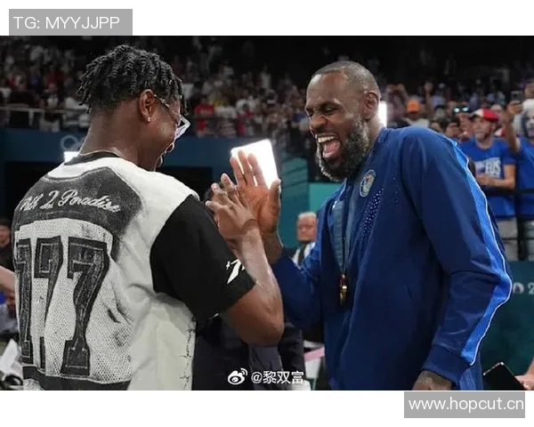 詹姆斯二儿子布莱斯在亚利桑那大学首秀表现出色有望参加2026年NBA选秀