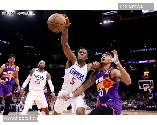 海兰德表现出色7投4中三分球3记贡献11分1篮板2抢断值得期待